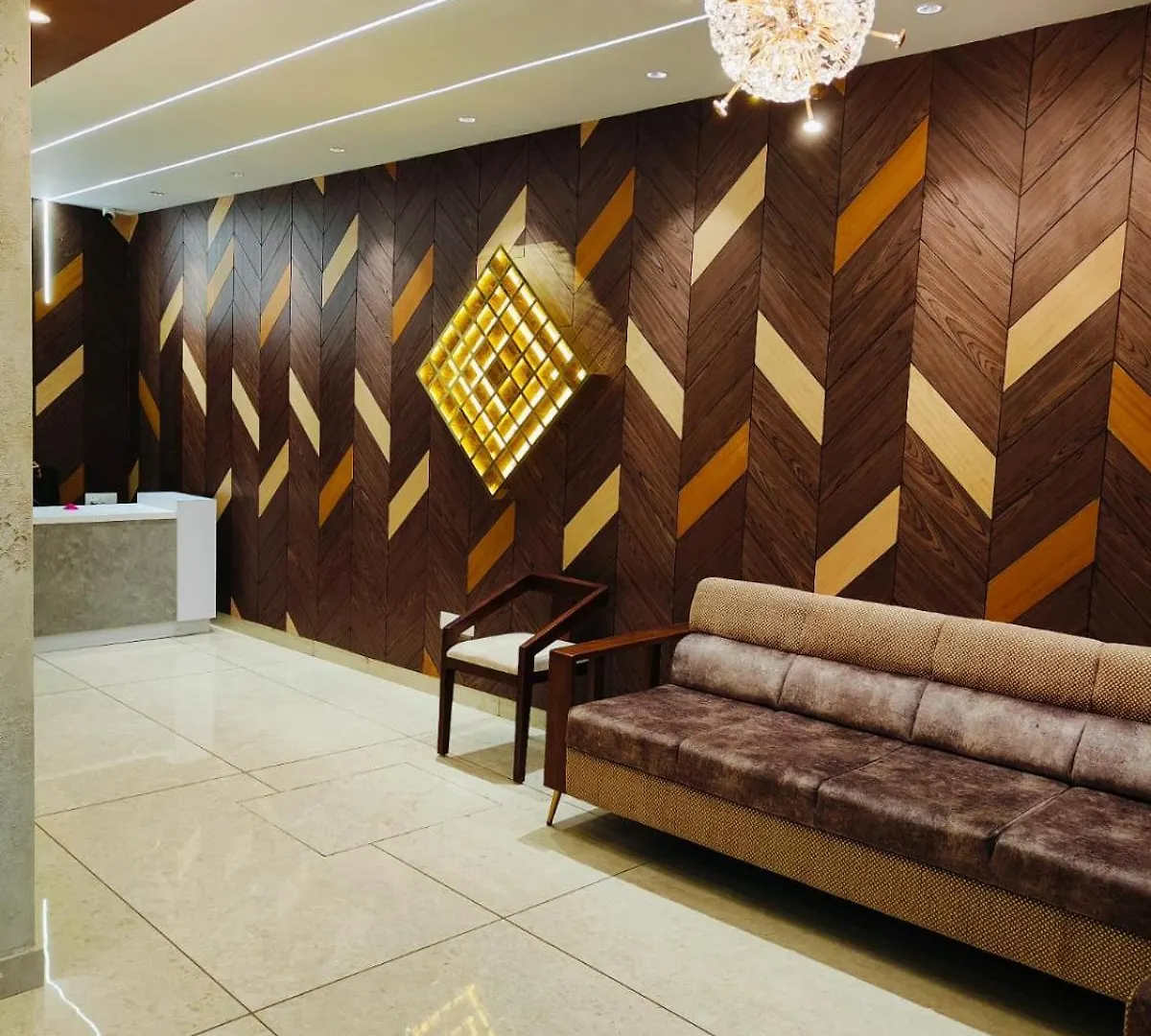 Hotel Blizz Regency Kochi