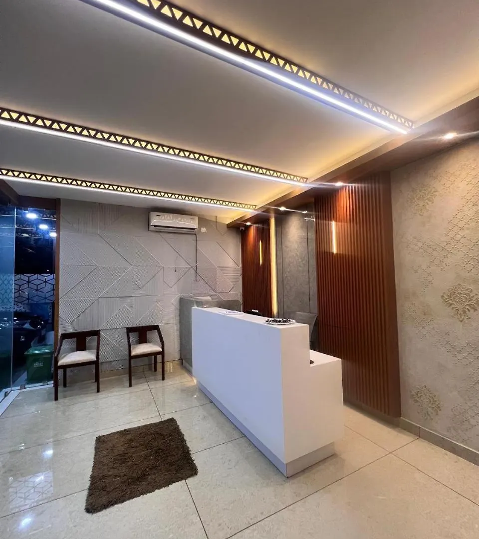 Hotel Blizz Regency Kochi