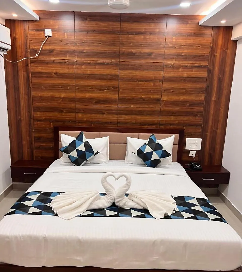 Hotel Blizz Regency Kochi
